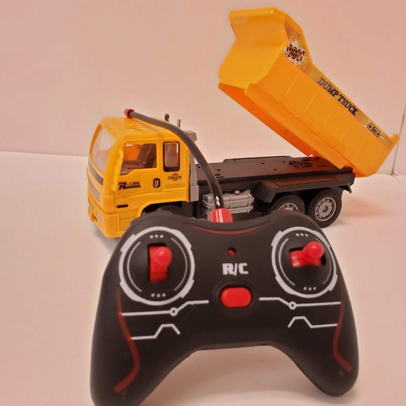 New Remote Controlled Dump Truck - Picture 6 of 10